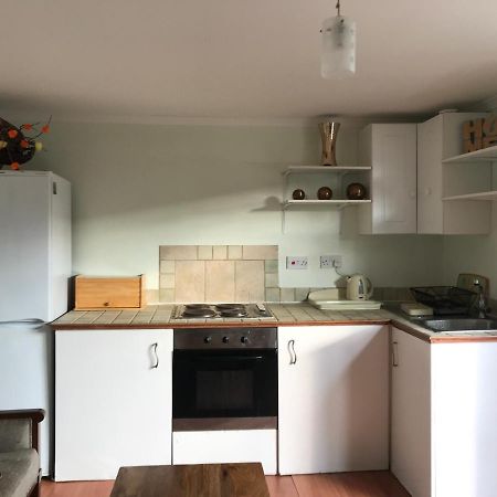 Cosy Cottage Annex In Fairlop イルフォード エクステリア 写真